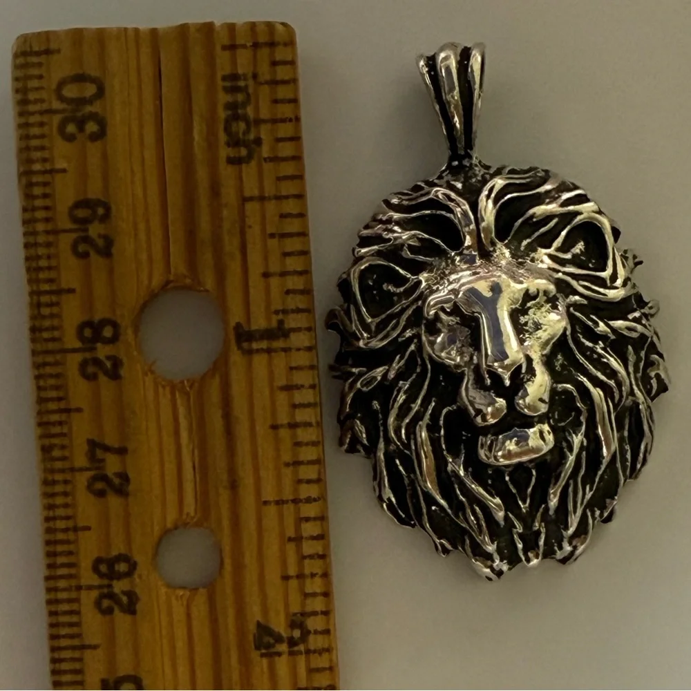 925 Silver lion pendant unisex
